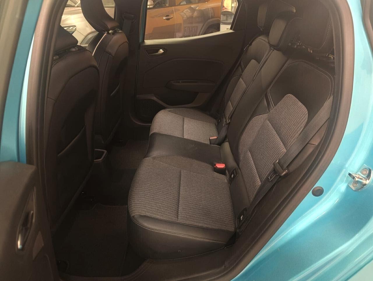 Renault Clio Full Hybrid E-Tech 140 CV 5 porte Intens