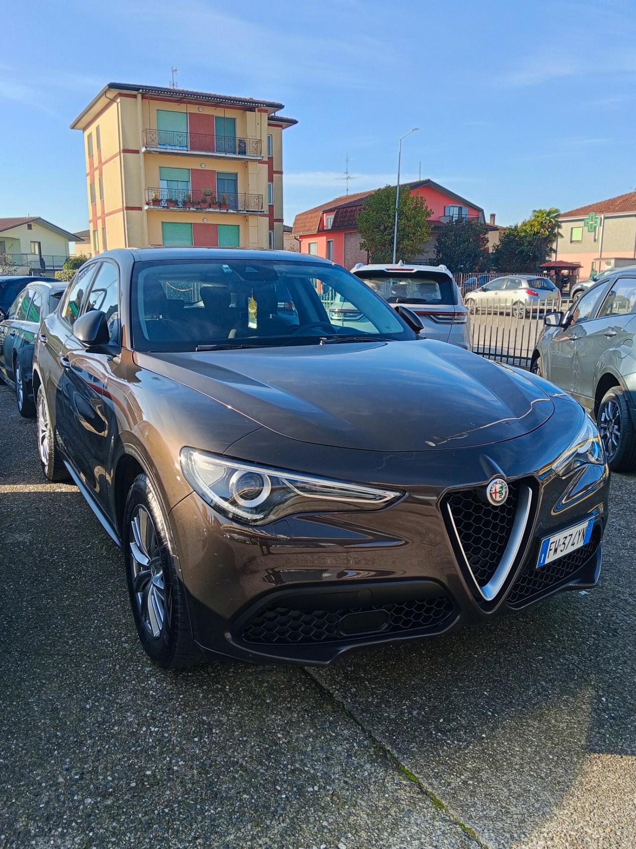 Alfa Romeo Stelvio 2.2 Turbodiesel 160 CV AT8 RWD Business