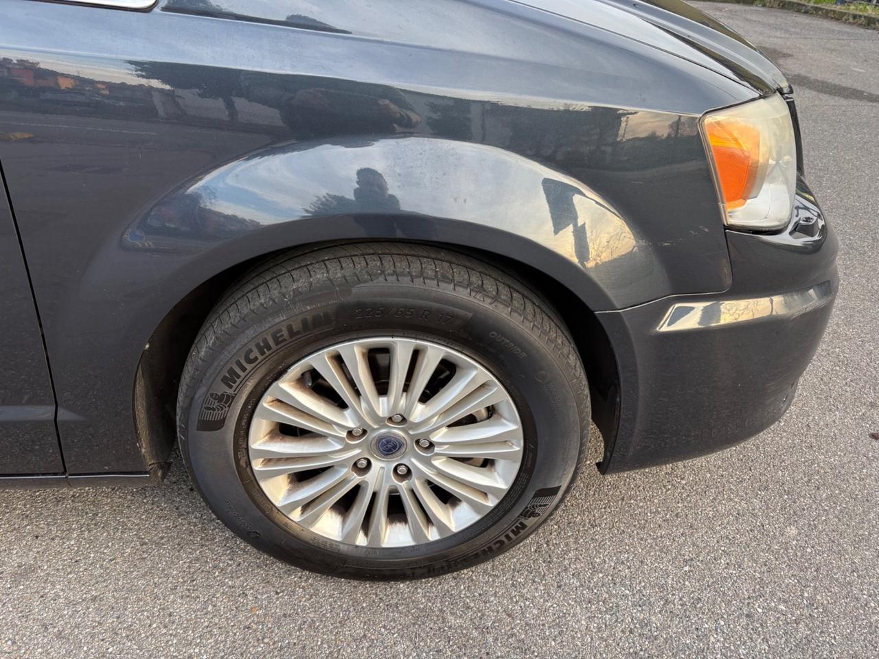 Lancia Voyager 2.8 Turbodiesel Platinum 177 CV