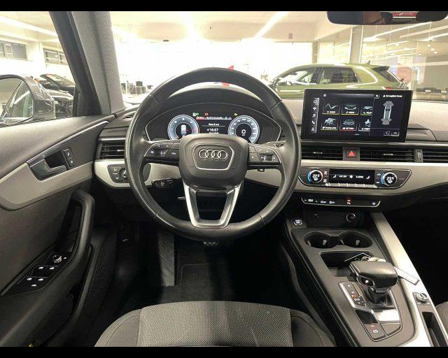 AUDI A4 Avant 40 TDI quattro S tronic Business Advanced