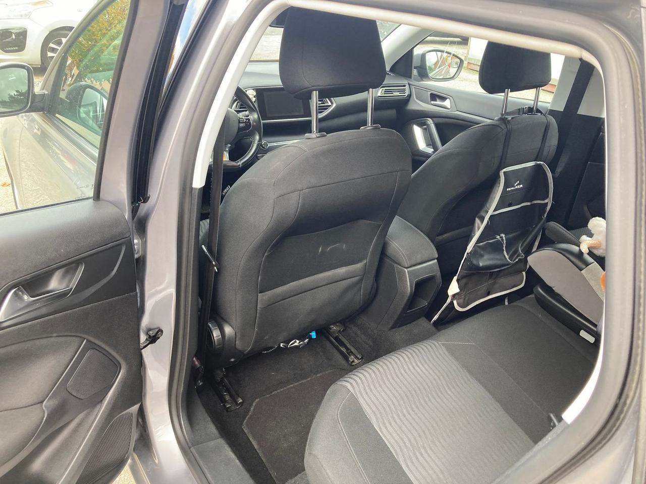 Peugeot 308 SW 1.6 Blue HDI 100 #7526