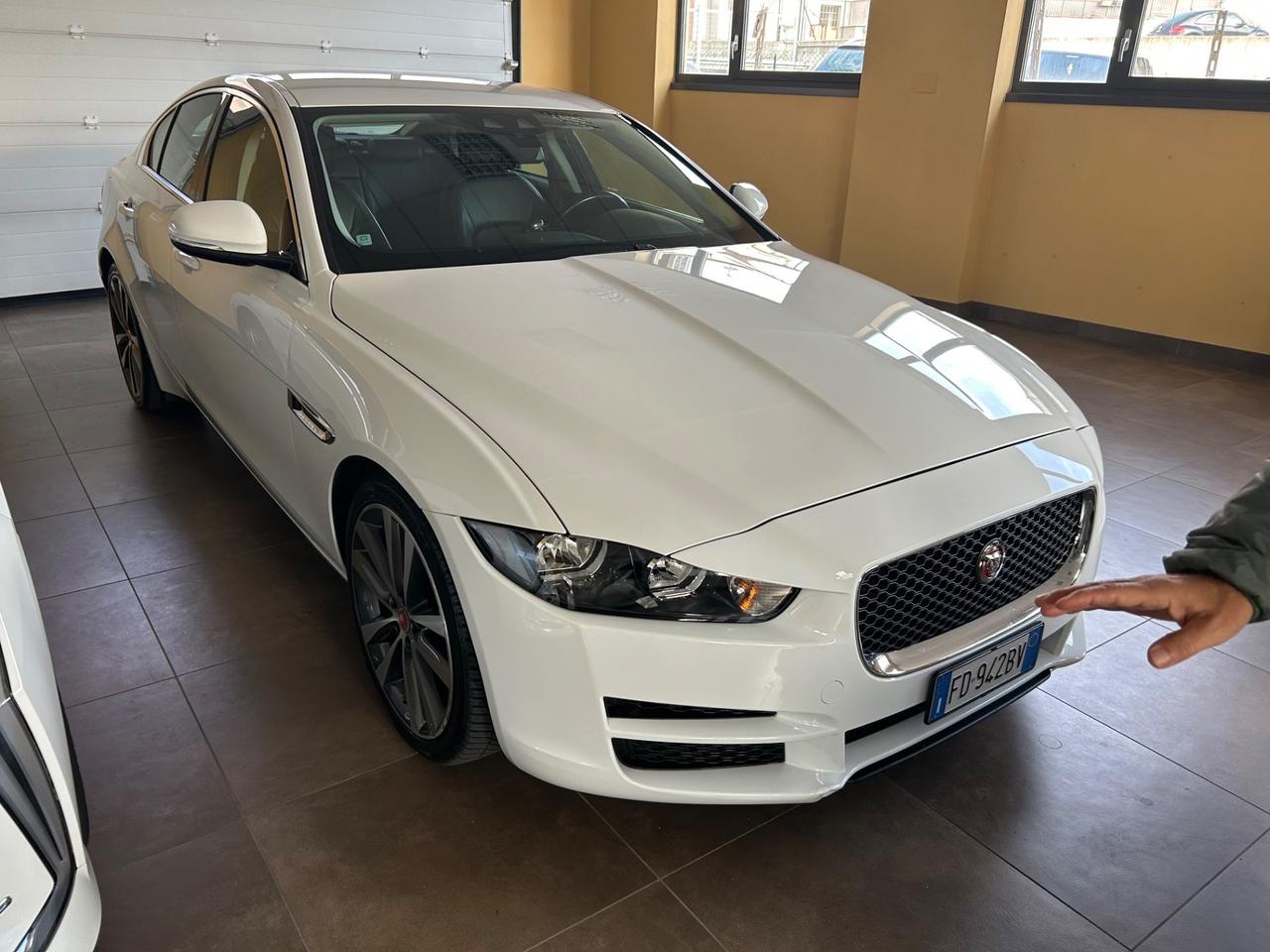 Jaguar XE 2.0 D Turbo aut. Portfolio