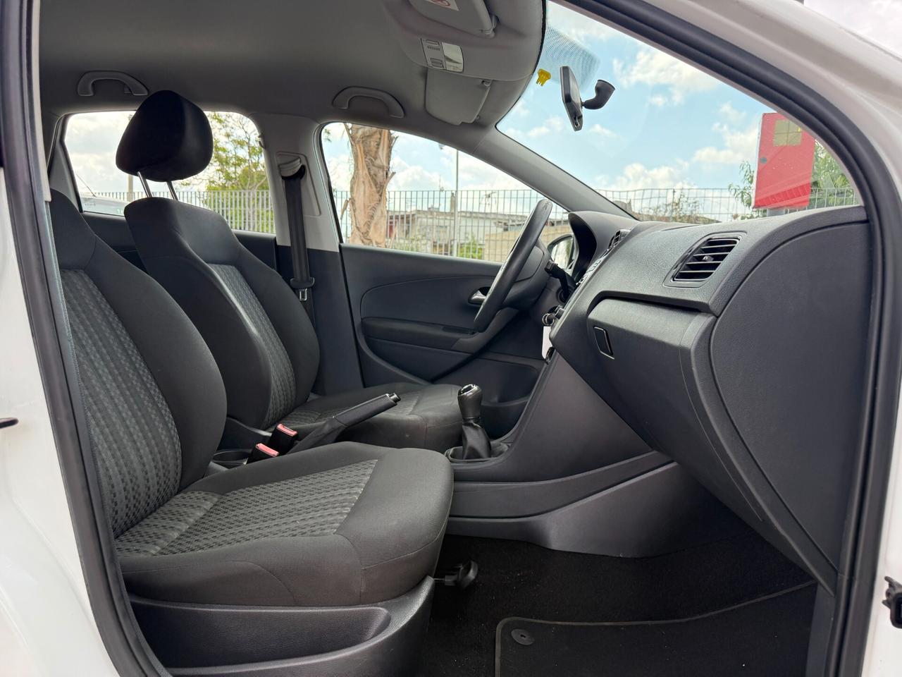 VOLKSWAGEN POLO ANNO 2015 1.0 BENZINA 60 CV