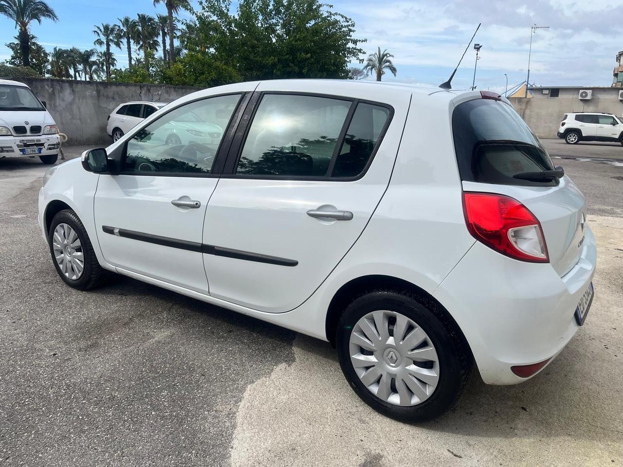Renault clio 5P-1.2 gpl - km 130000-11/2010