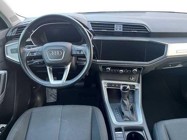 Audi Q3 35 TDI S tronic Business