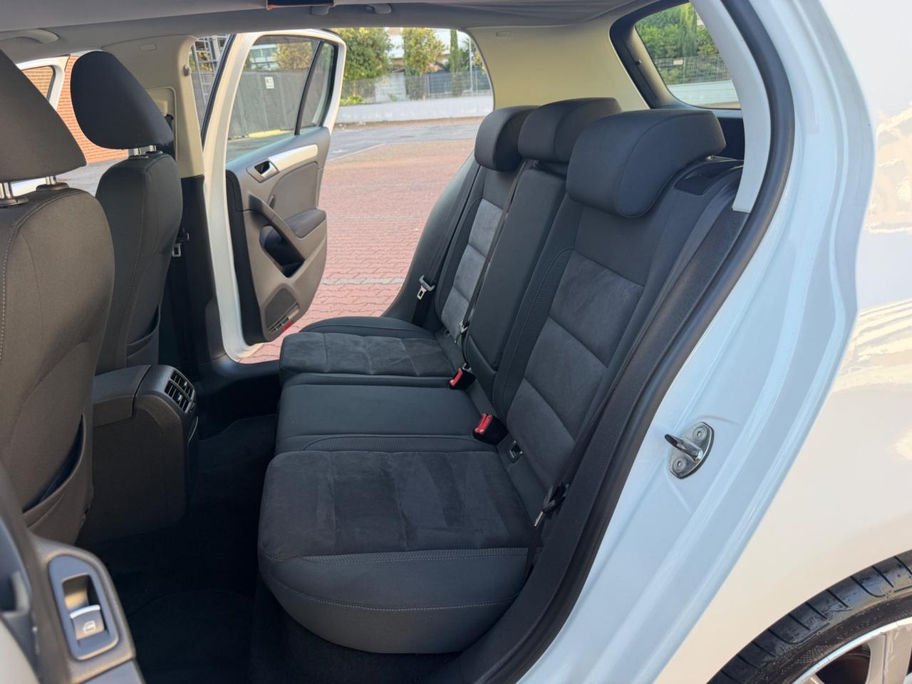 Volkswagen Golf 2.0 TDI Highline *KM 29.000*LED