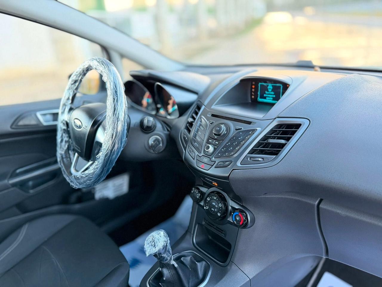 Ford Fiesta 1.5 TDCi 75CV 5 porte Titanium