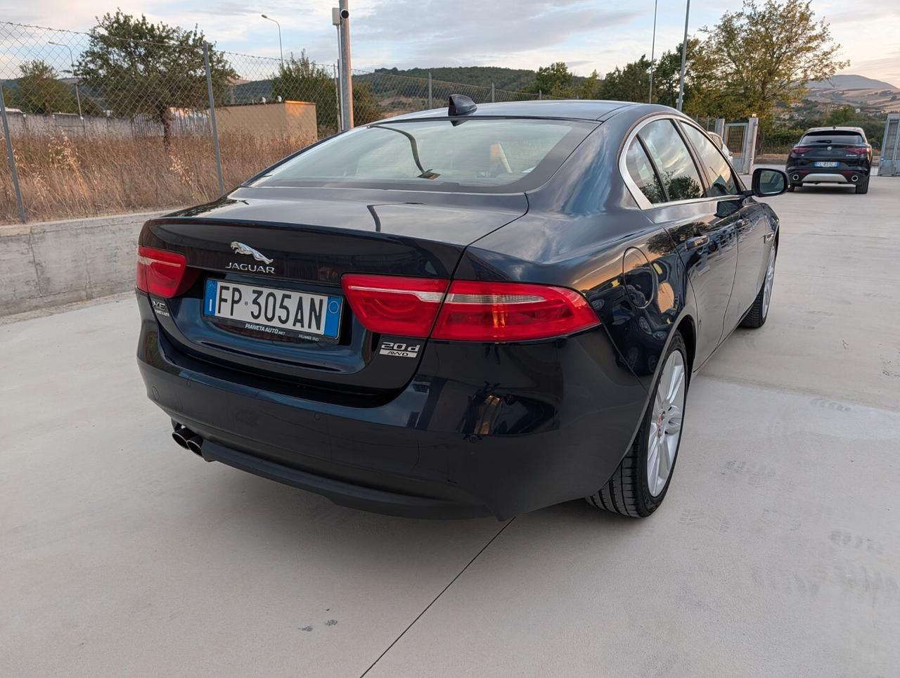 Jaguar XE 2.0 D 180 CV aut. Prestige