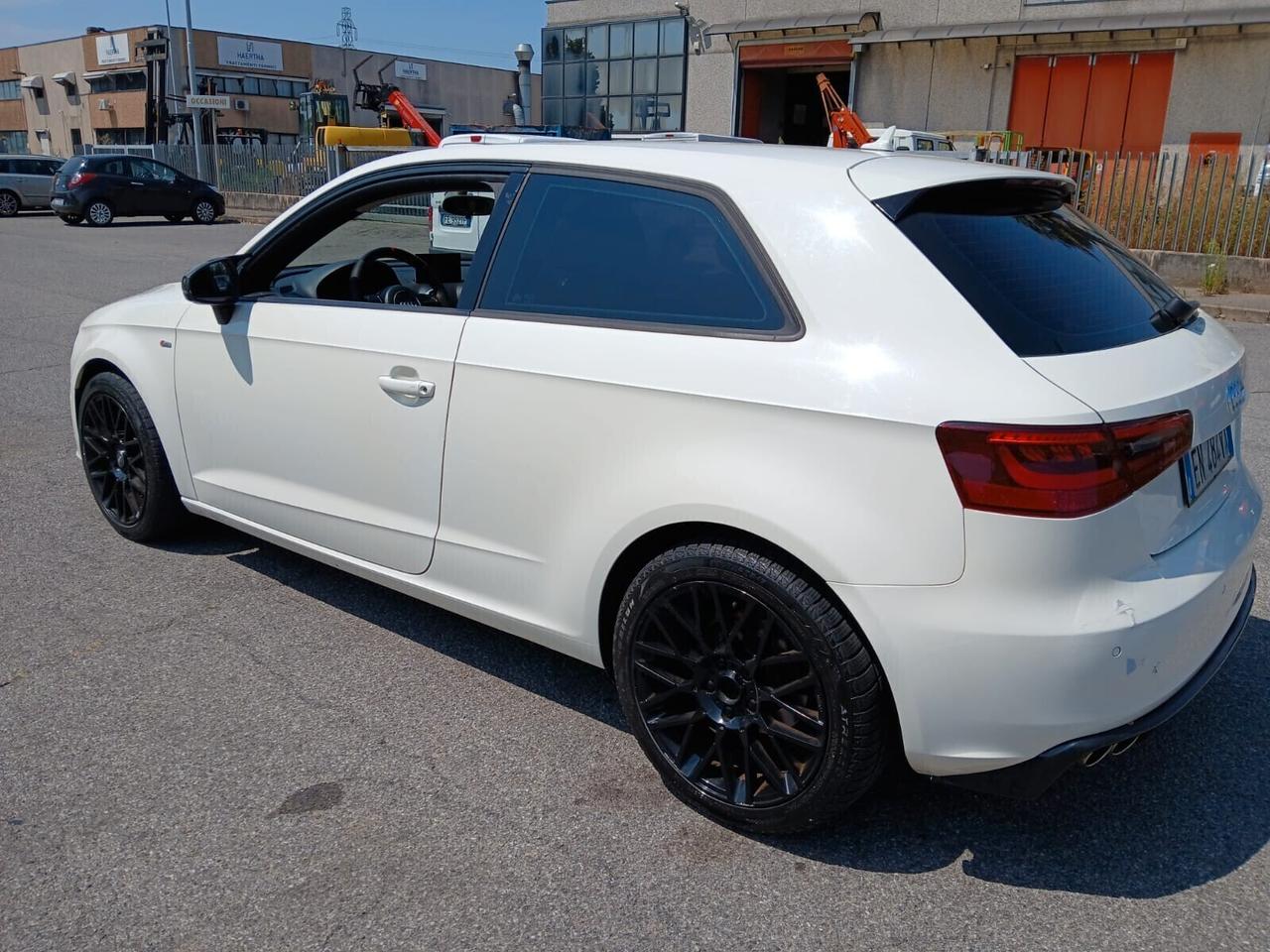 Audi A3 SPB 1.6 TDI 105 CV CR Ambiente