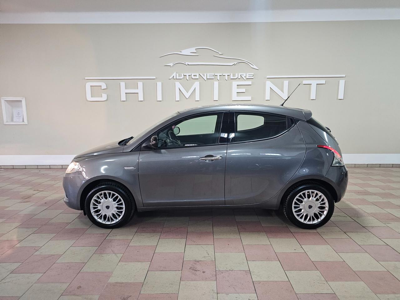 Lancia Ypsilon 1.2 69 CV 5 porte GPL Ecochic Gold