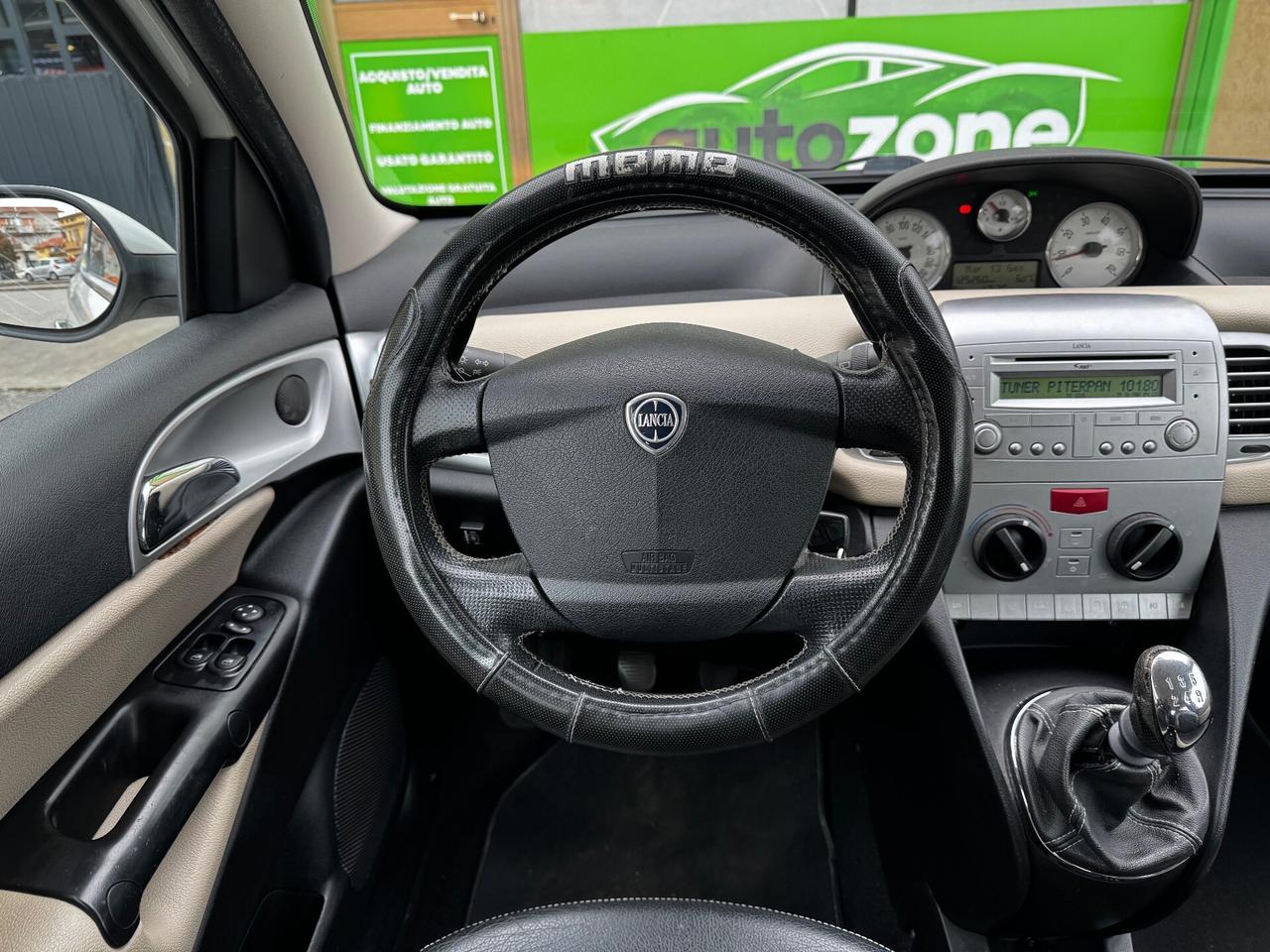 Lancia Ypsilon 1.4 GPL Neopatentati