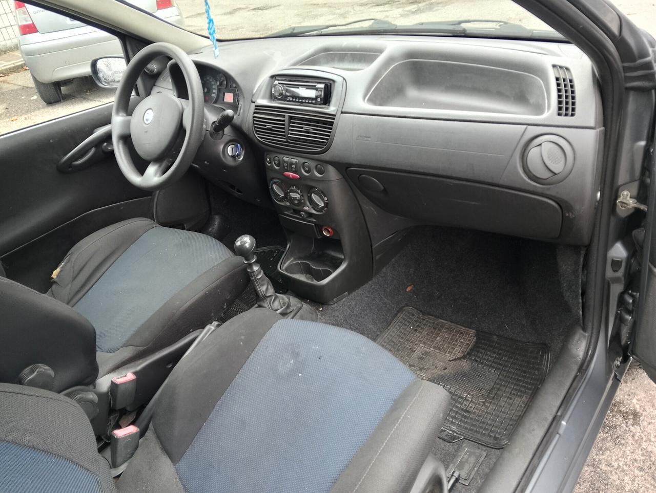 Fiat Punto 1.2 cc impianto a metano 138.000 km