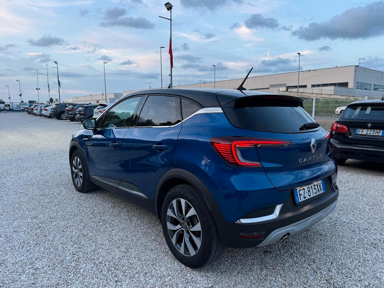 Renault Captur Plug-in Hybrid E-Tech 160 CV Intens