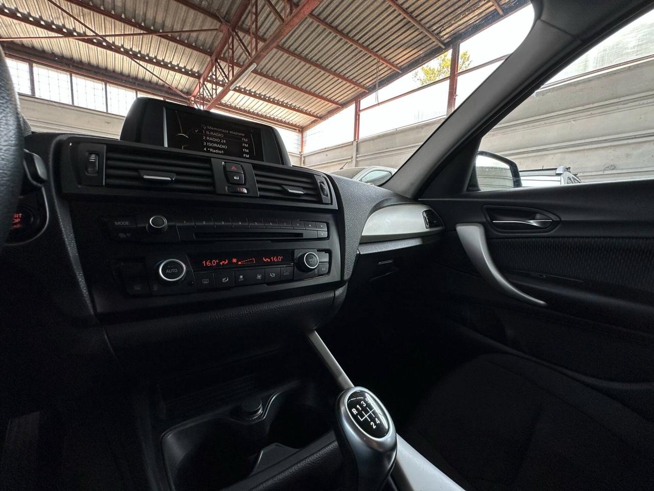 Bmw 114 114d 5p. Unique