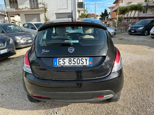 Lancia Ypsilon 5 Porte Ypsilon 0.9 t.air Gold ecochic metano 80cv