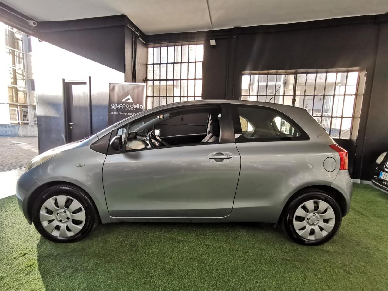Toyota Yaris 1.0 3 porte Sol KM78800 GARANZIA 12 MESI