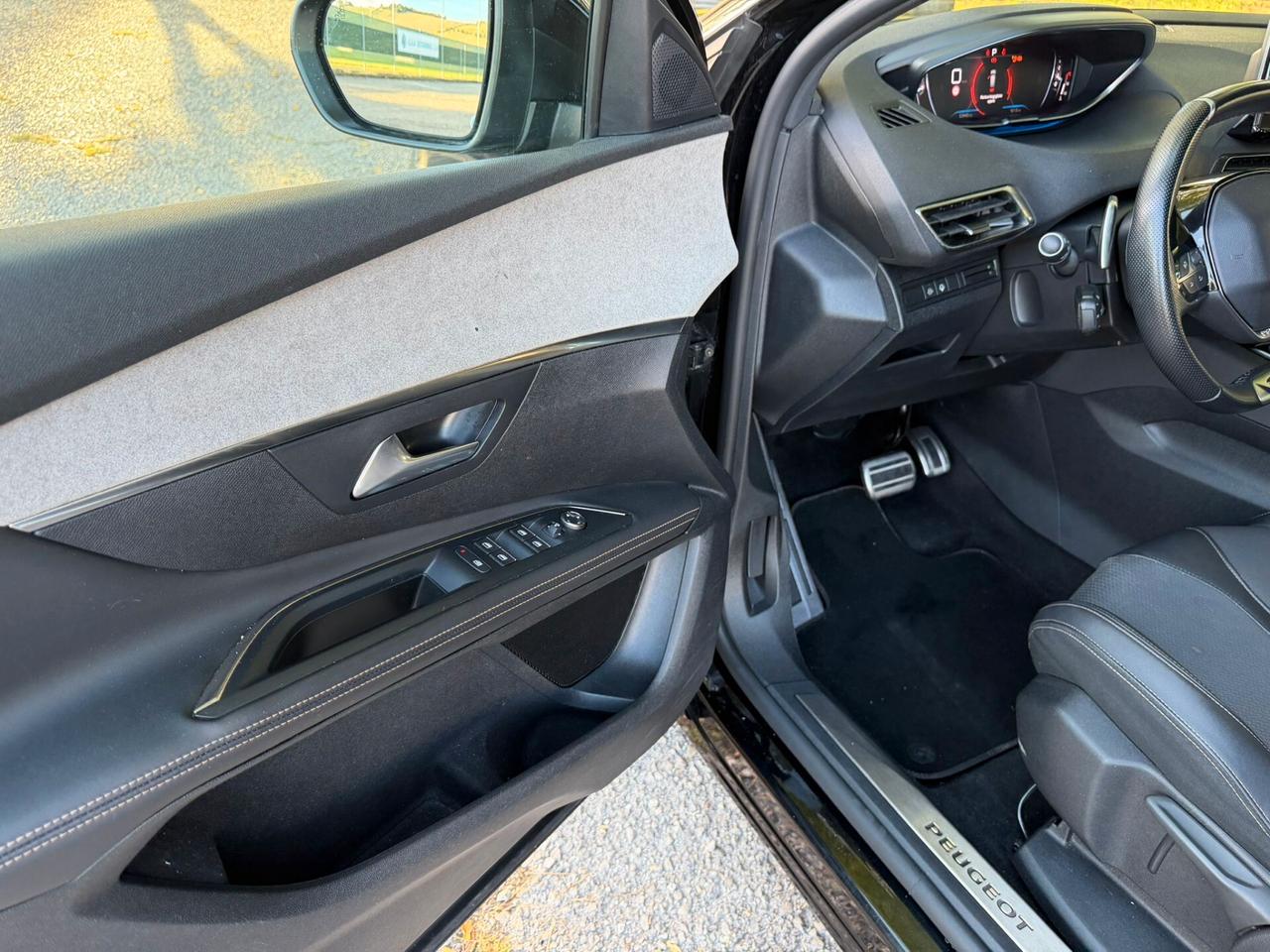 Peugeot 5008 PureTech Turbo 130 S&S EAT8 GT