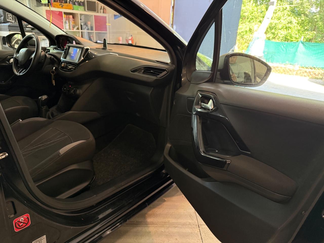 Peugeot 208 1.4 METANO BENZINA NEOPATENTATI