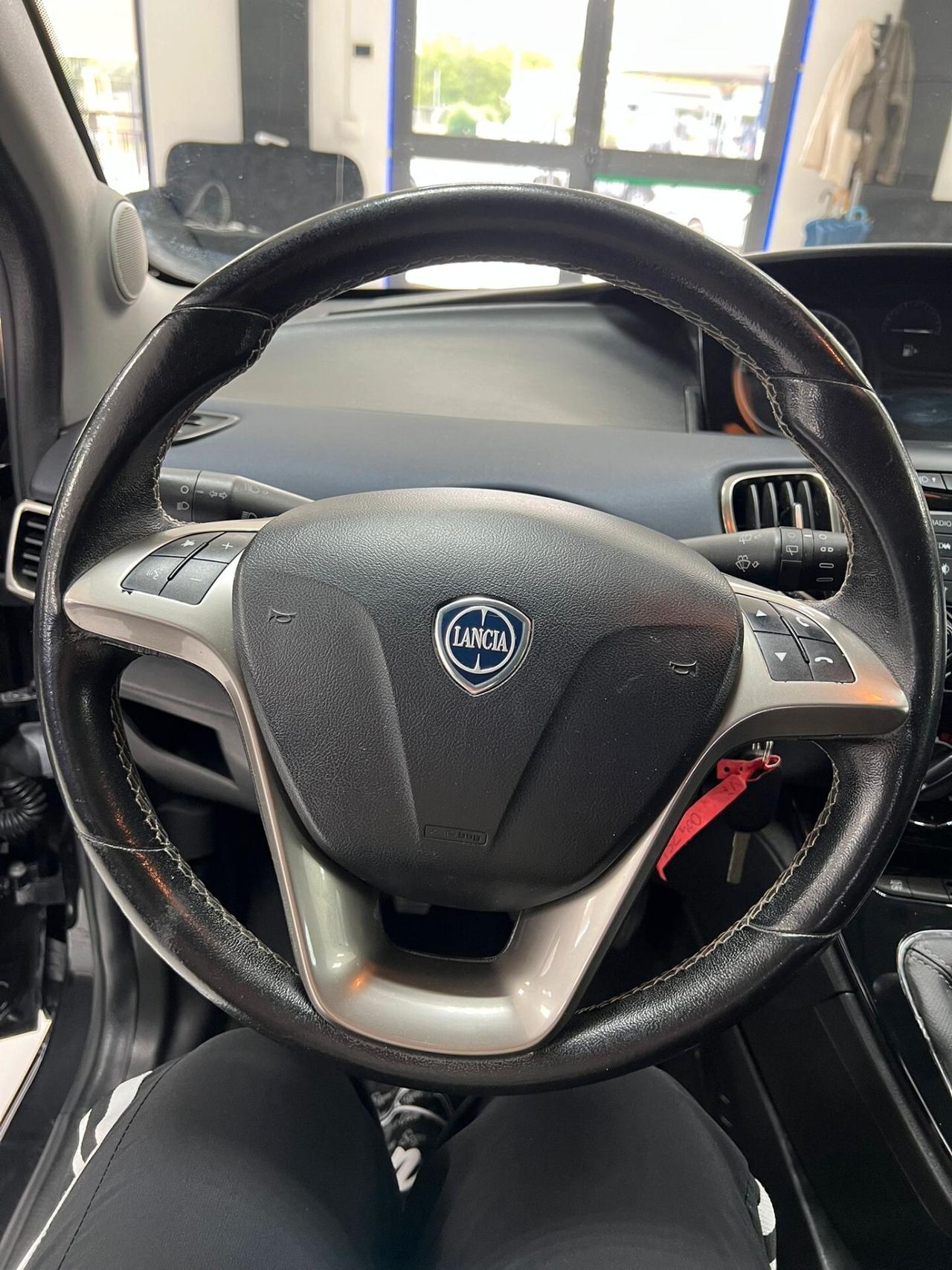 Lancia Ypsilon 1.2 69 CV 5 porte GPL Ecochic Gold
