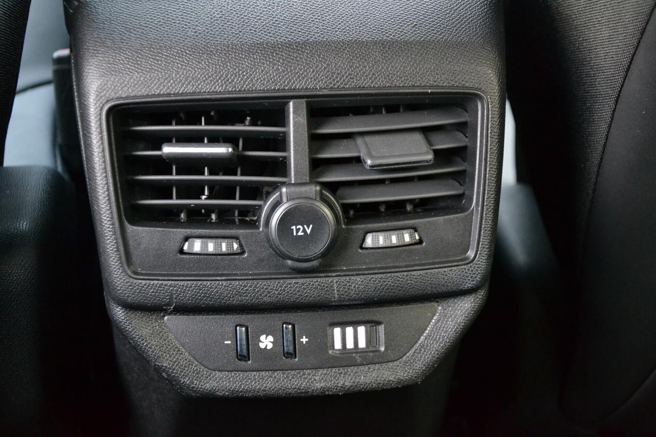 Peugeot 5008 1.5 HDi 130CV 7POSTI AUT.+NAV+LED+RCAM+PELLE+PDC