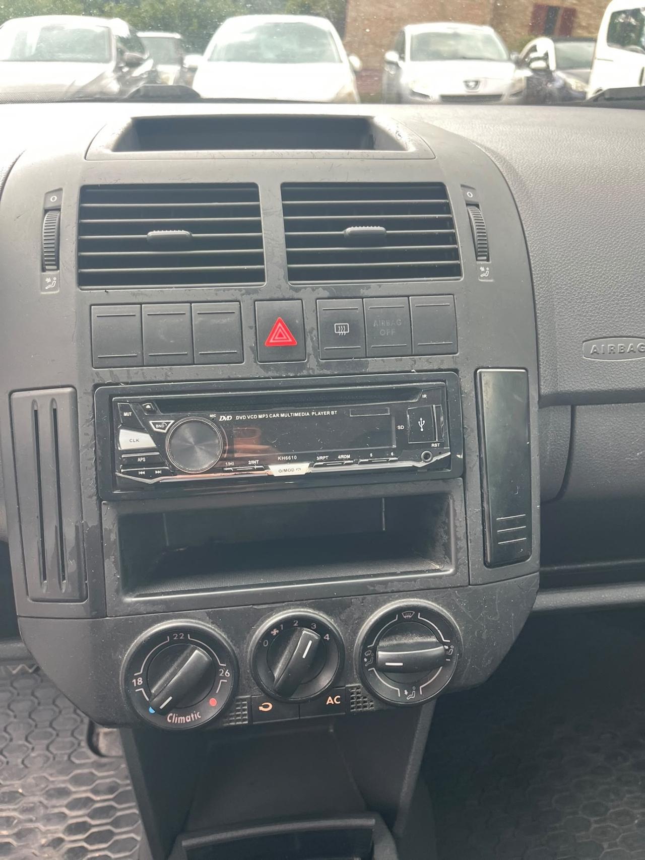 Volkswagen Polo 1.2/64CV 12V 5p. Trendline