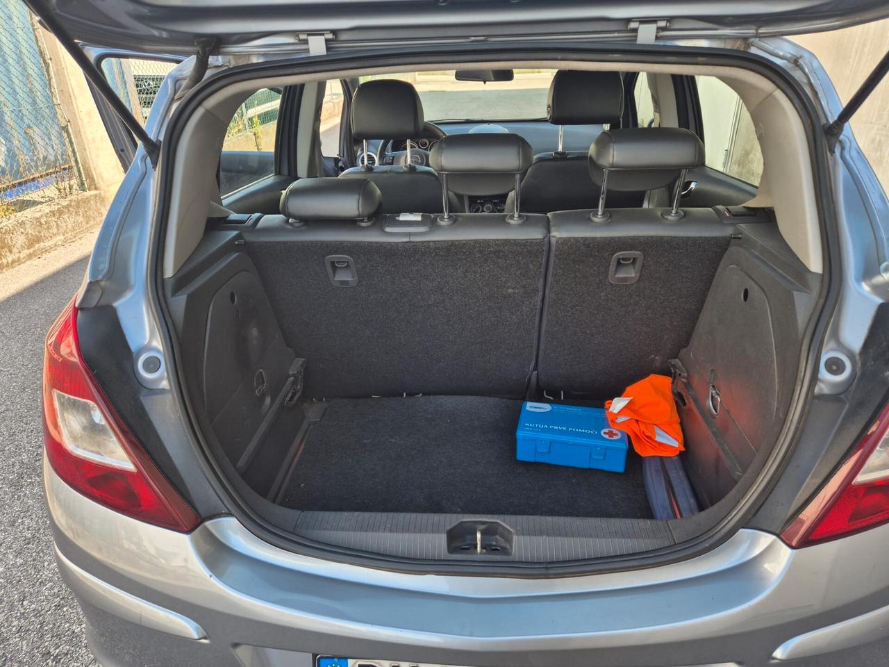 Opel Corsa 1.2 5 porte Easytronic Enjoy