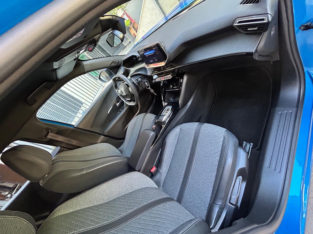 Peugeot 2008 BlueHDi 130 S&S EAT8 Allure Pack