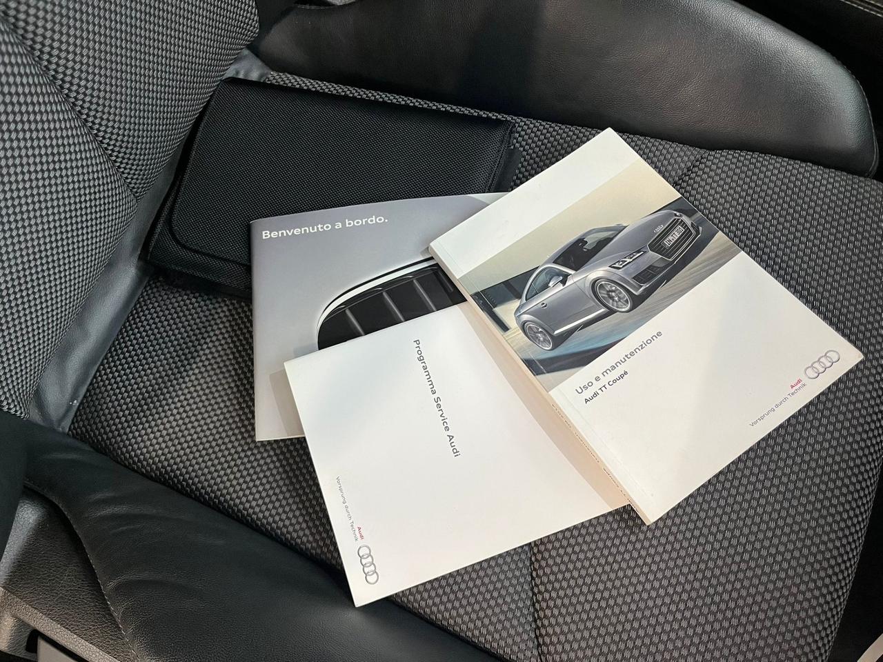 Audi TT Coupé 2.0 TDI ultra ALLESTIMENTO TTS