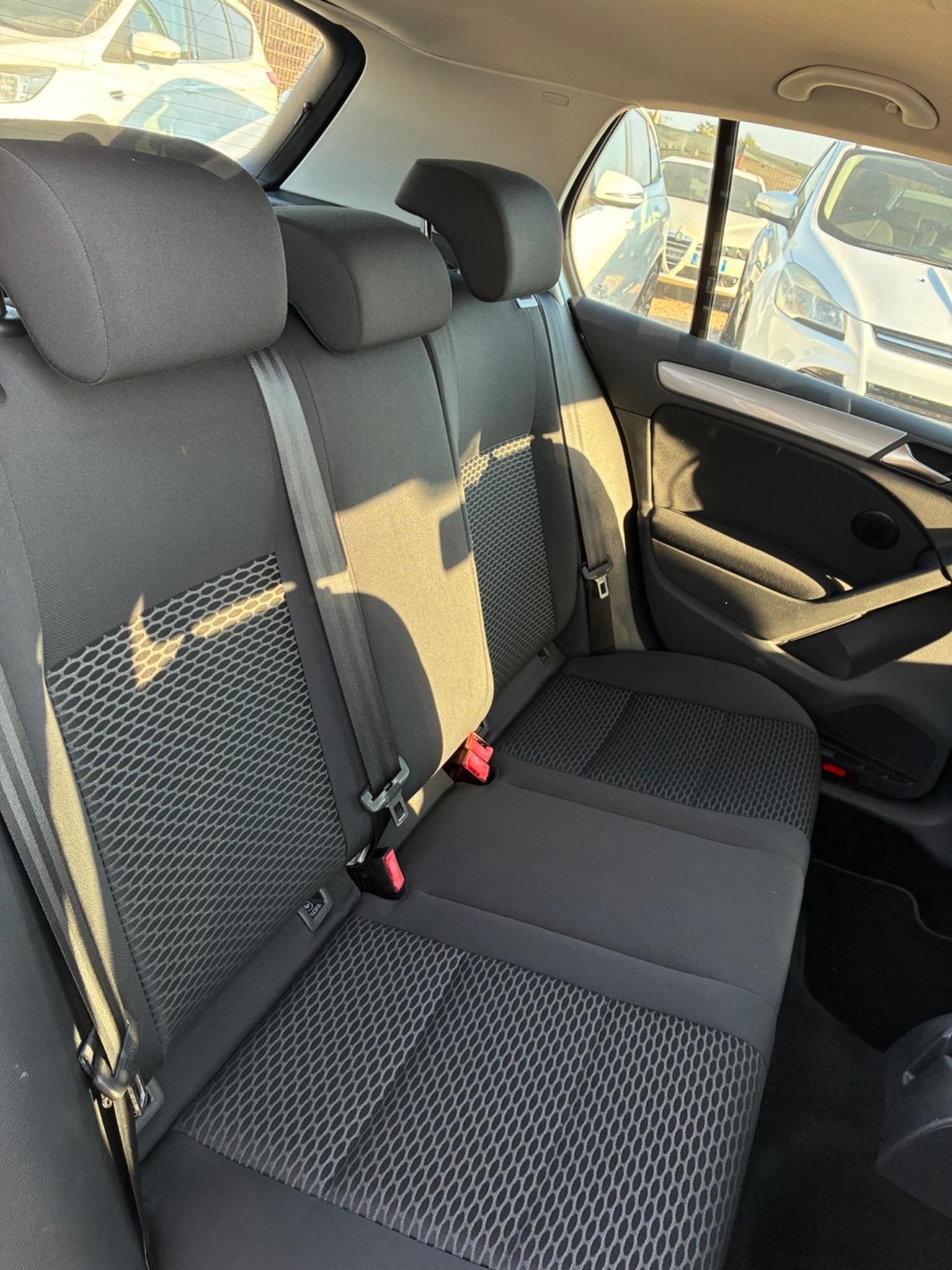 Volkswagen Golf 1.6 TDI DPF 3p. Highline