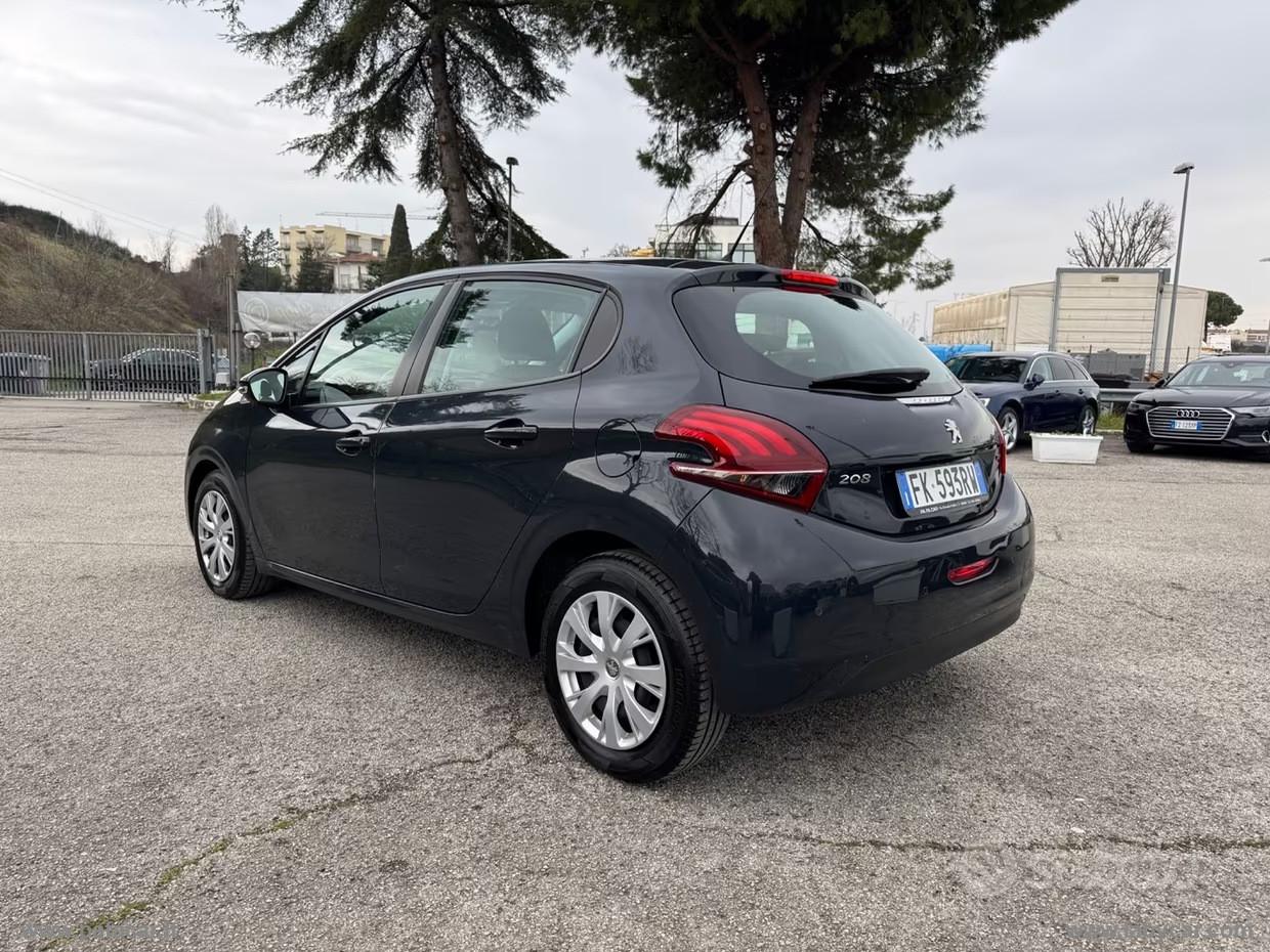 PEUGEOT 208 PureTech 82 5p. GPL Allure