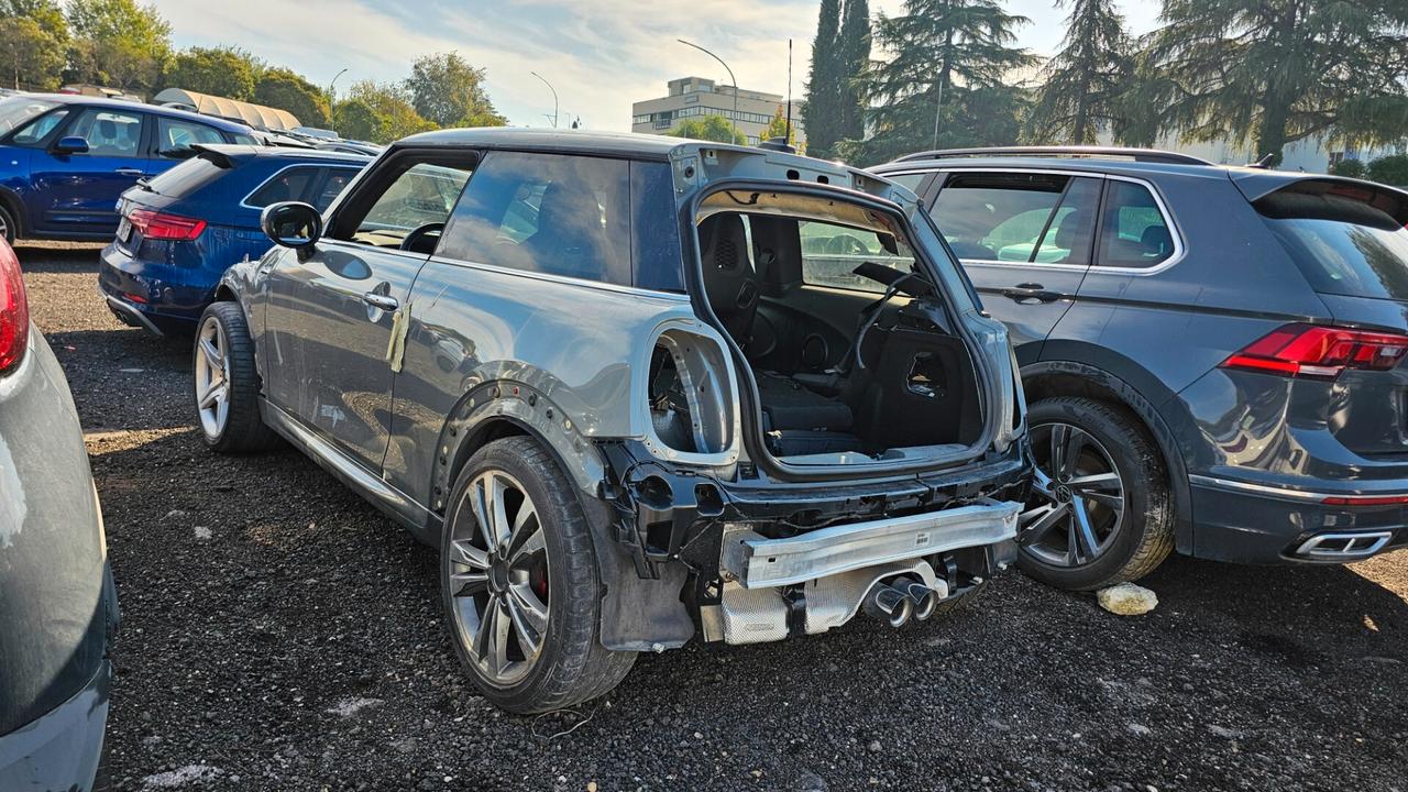 FURTO PARZIALE Mini Mini 2.0 John Cooper Works