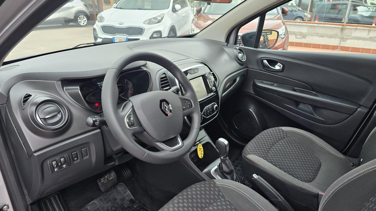 Renault Captur dCi 8V 90 CV EDC Start&Stop Energy Initiale Paris
