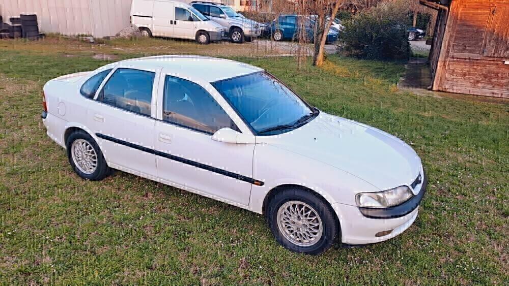 Opel Vectra 1.8i 16V cat 4 porte CD CLIMA EPOCA STORICA
