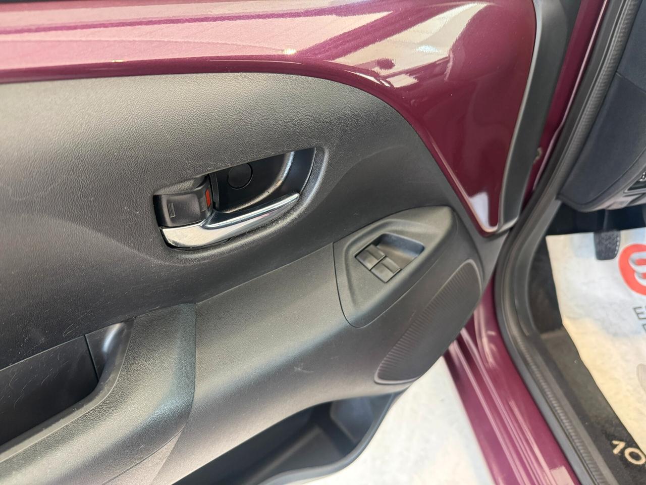 Peugeot 108 PureTech 82 5 porte Allure
