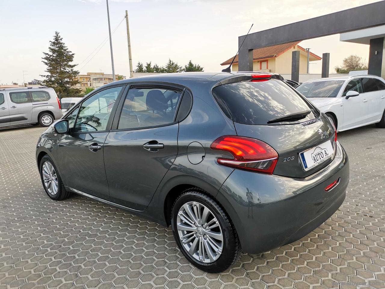 PEUGEOT 208 PureTech 82 5p. Style