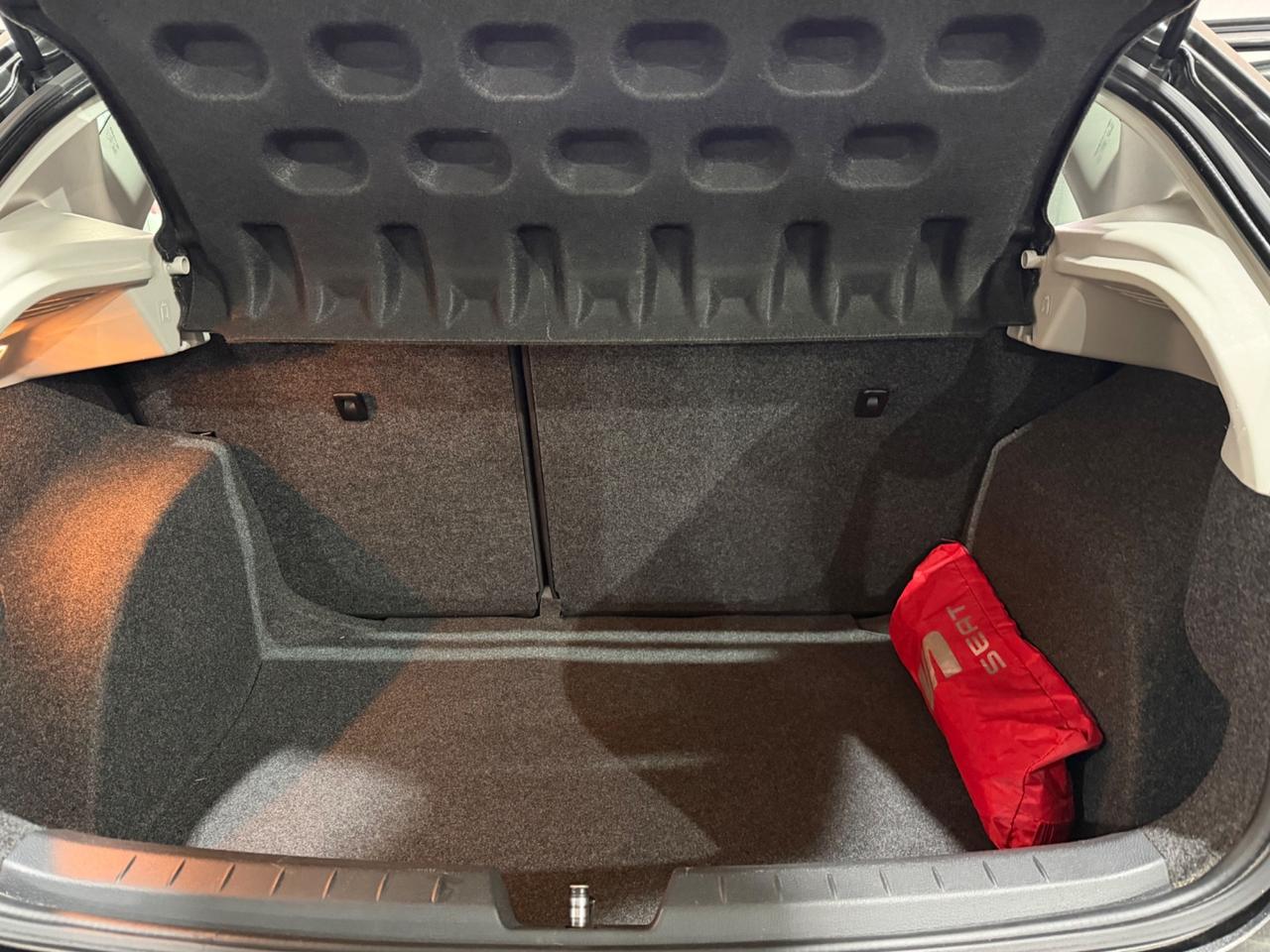 SEAT IBIZA 1.0 75 CV 5P. CONNECT GREY