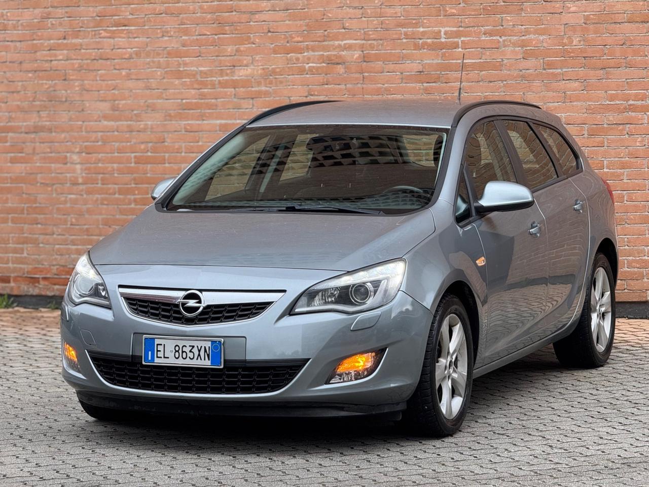 Opel Astra 1.7 CDTI 110CV Sports Tourer Cosmo