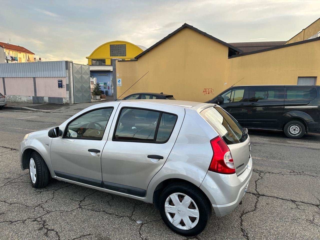 Dacia Sandero 1.2 16V GPL 75CV