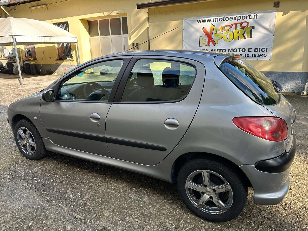 Peugeot 206 1.4 16V 5p. Roland Garros