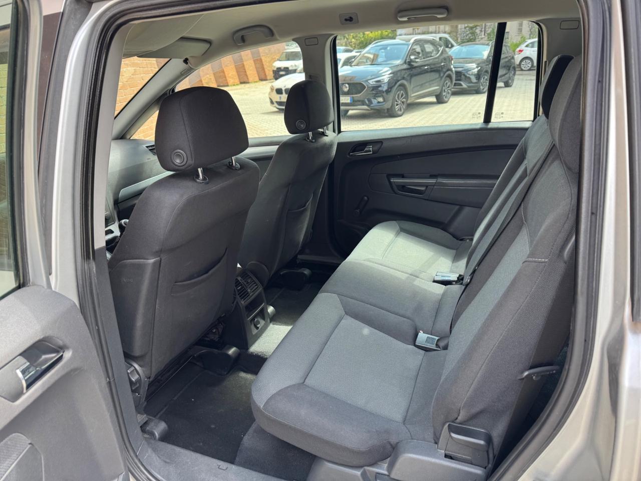 Opel Zafira 1.6 16V ecoM 94CV Cosmo