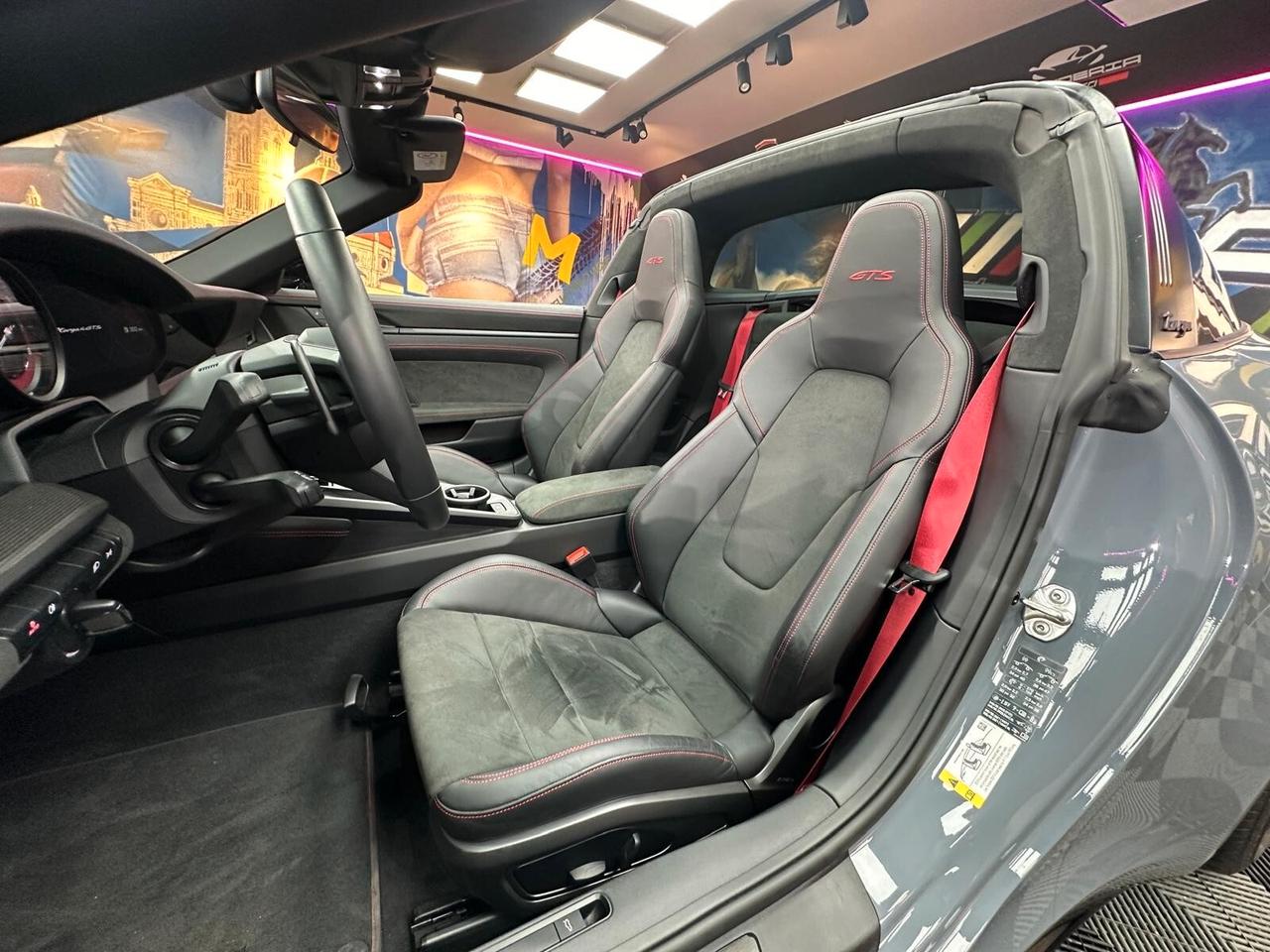 Porsche 992 911 Targa 3.0 4 GTS auto (992)