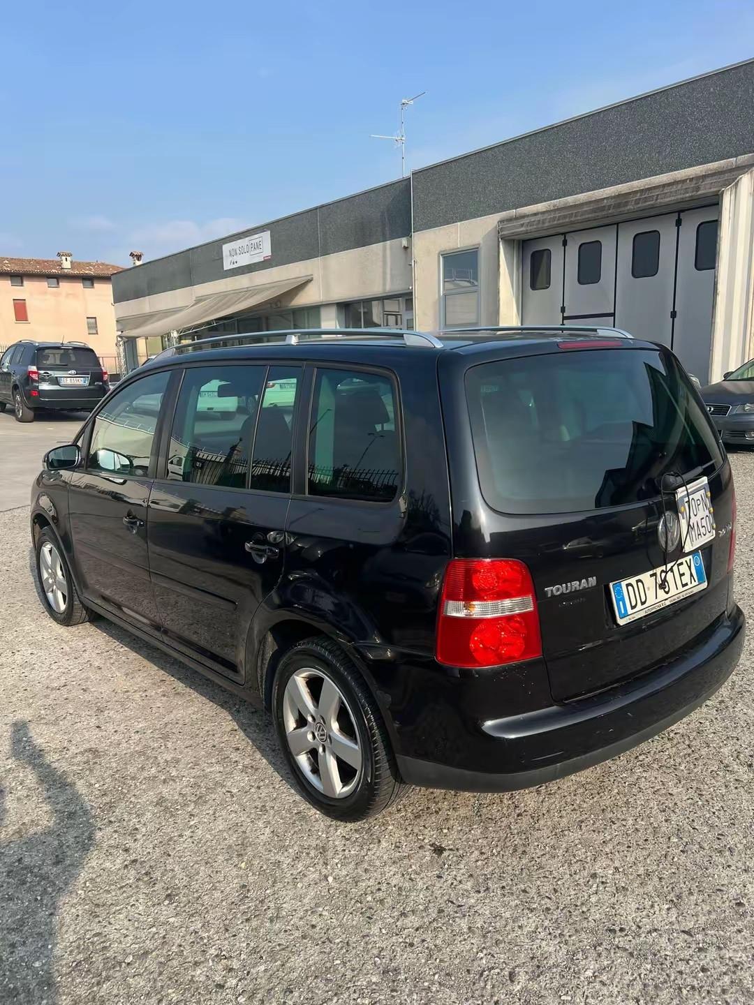 Volkswagen Touran 2.0 TDI DPF Highline