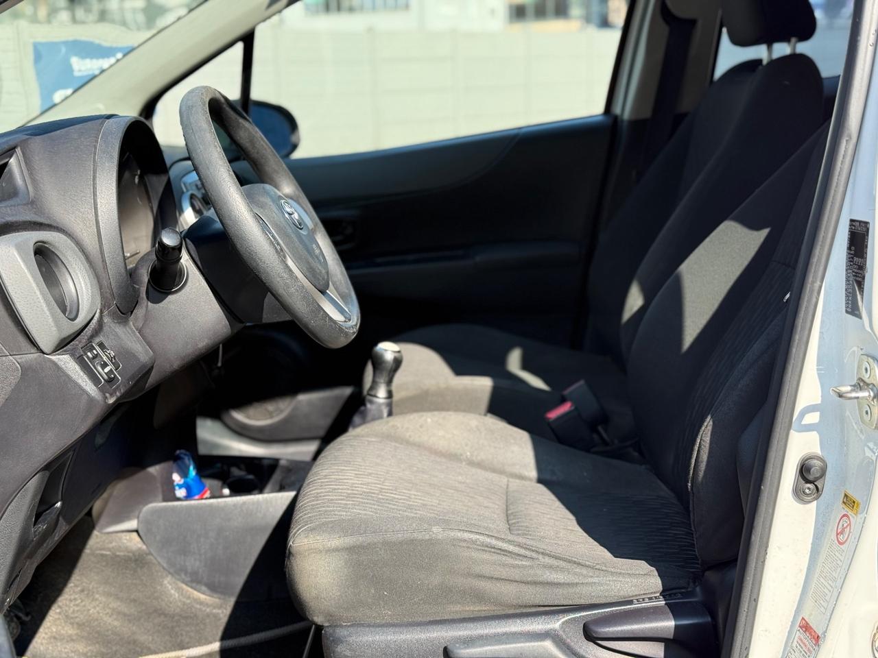 Toyota Yaris 1.0 benzina 69 cv 5 porte