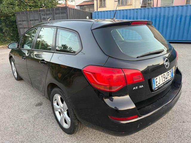 OPEL Astra 1.7 CDTI 110CV Sports Tourer Cosmo perfetta