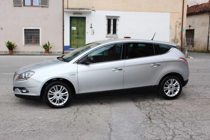Lancia Delta 1.6 MJT DPF ORO 120CV ESTETICA DA AUTO NUOVA EX PENSIONATO 12 MESI GARANZIA