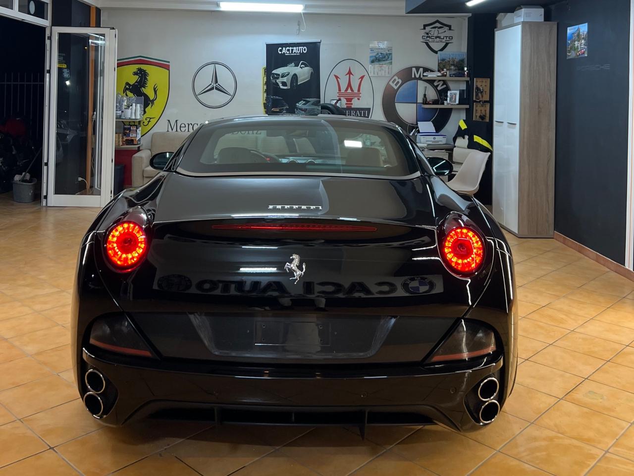 Ferrari California DCT Book service