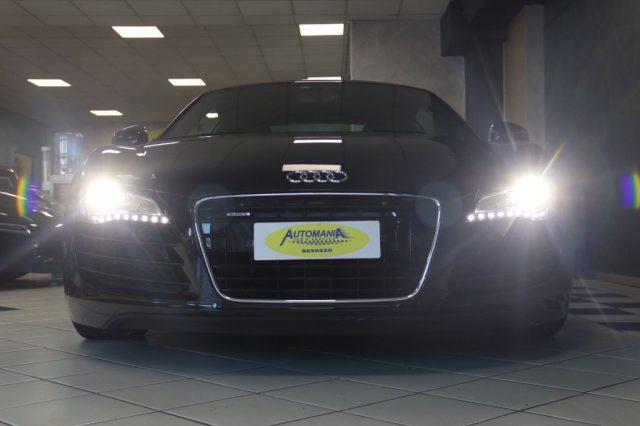 AUDI R8 4.2 V8 FSI quattro R tronic