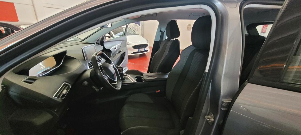 Peugeot 3008 BlueHDi 130 S&S Business