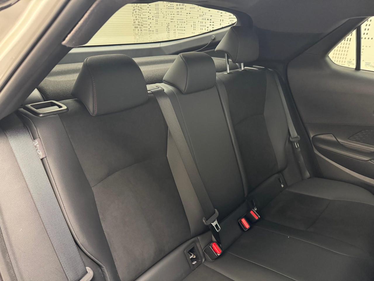 Toyota C-HR 2.0 hv GR Sport awd e-cvt