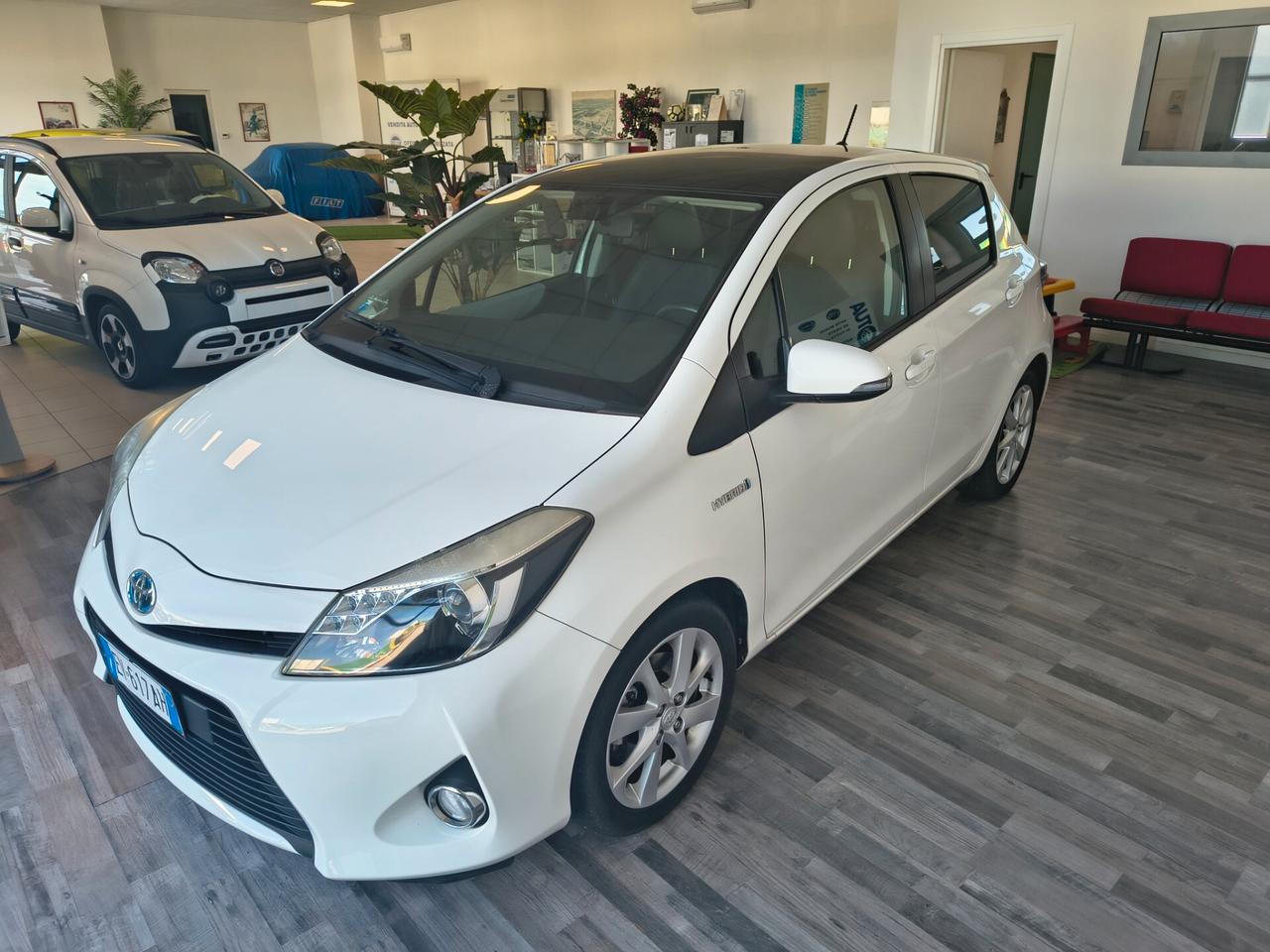 Toyota Yaris HSD 1.5 Hybrid Active 5 porte